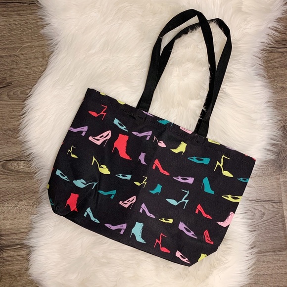 Macy’s Reusable Lightweight Shoe Lovers Black Bag - Picture 1 of 9